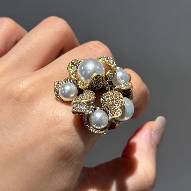 Luxe Pearl Bloom Ring
