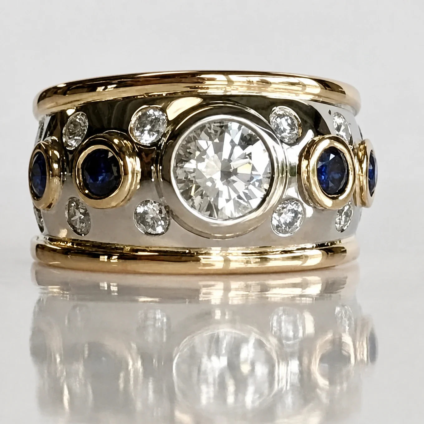 Vintage Cubic Zirconia Inlaid Ring