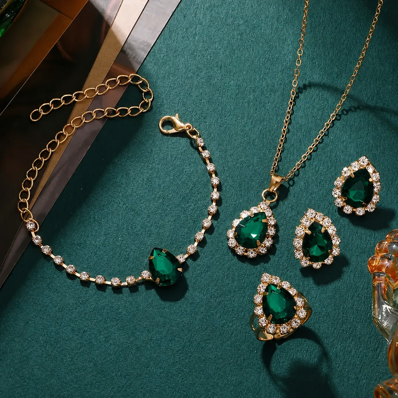 Elisandre Vermont Gold Jewelry Set