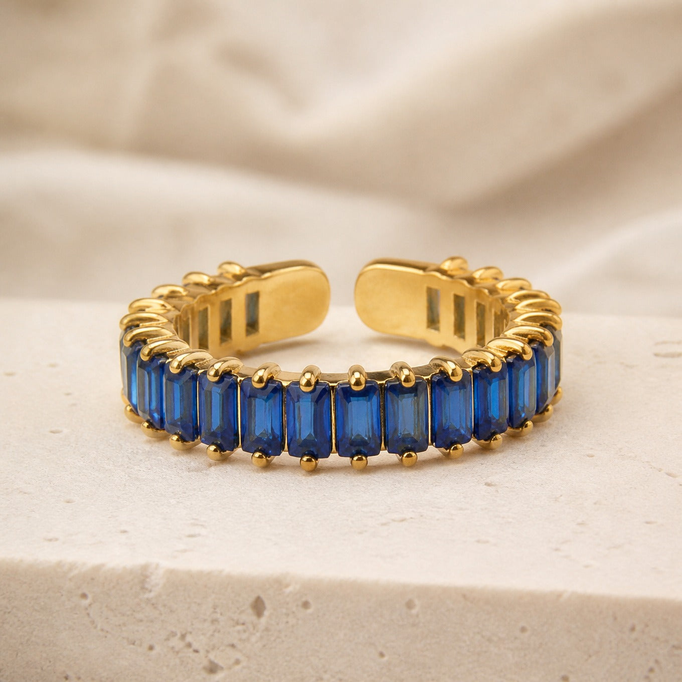 Delicate Zircon Gold Ring