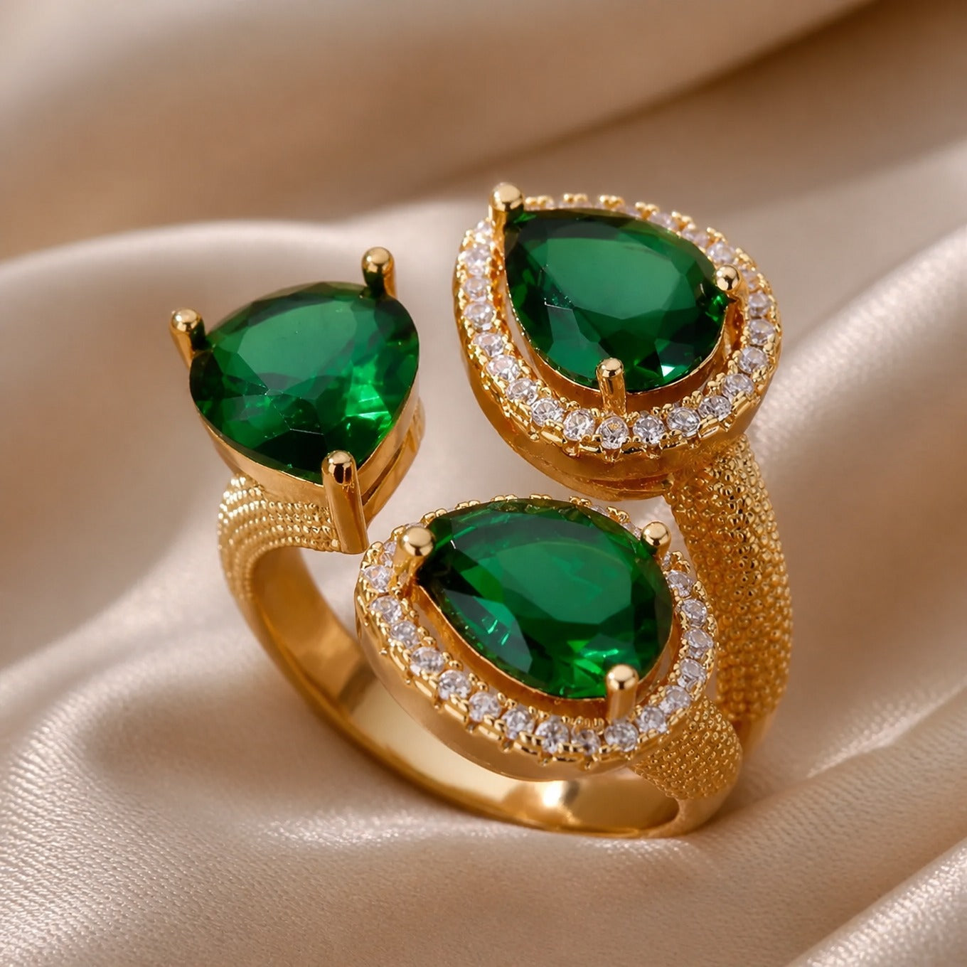 Emerald Dewdrop Statement Ring