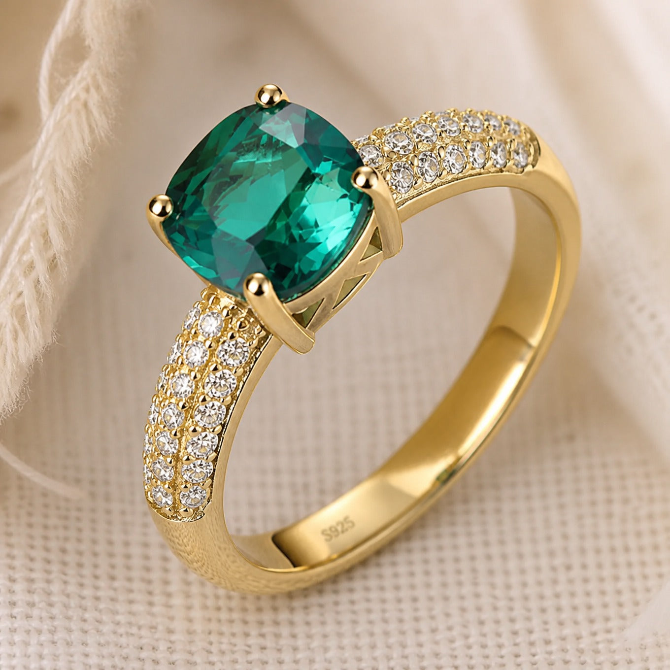 Emerald Celestine Glow Ring