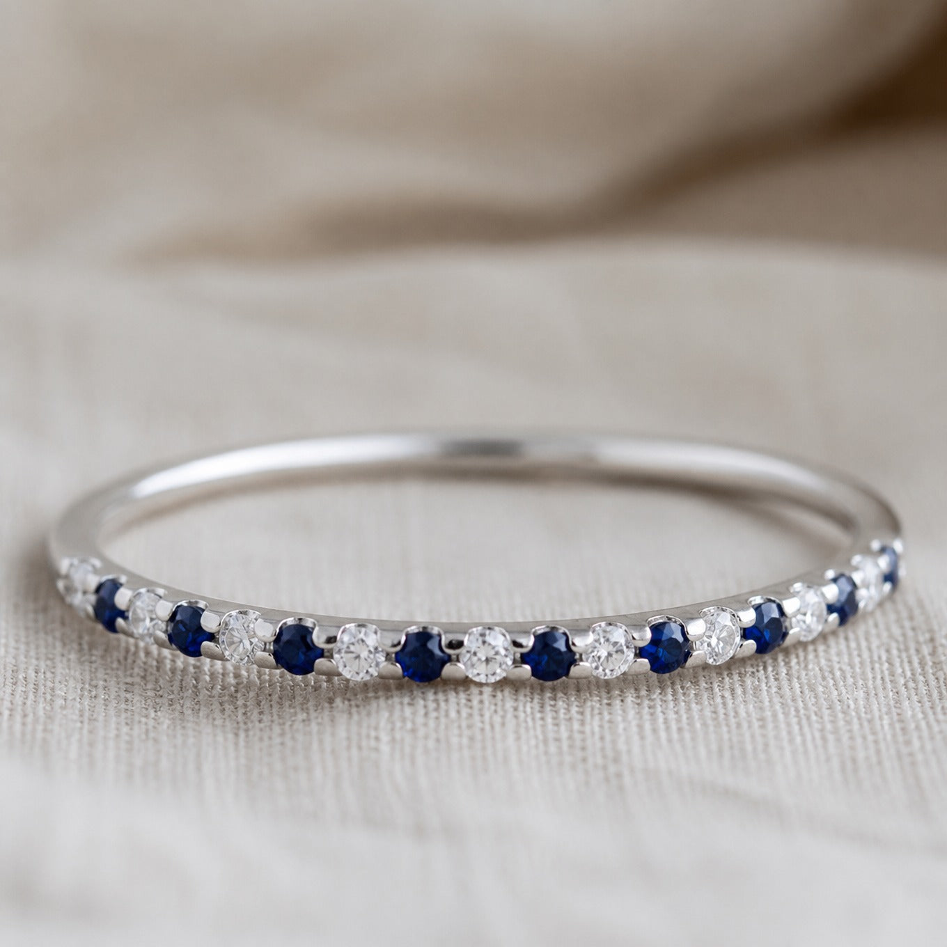 Chic Sapphire Silver Band Ring