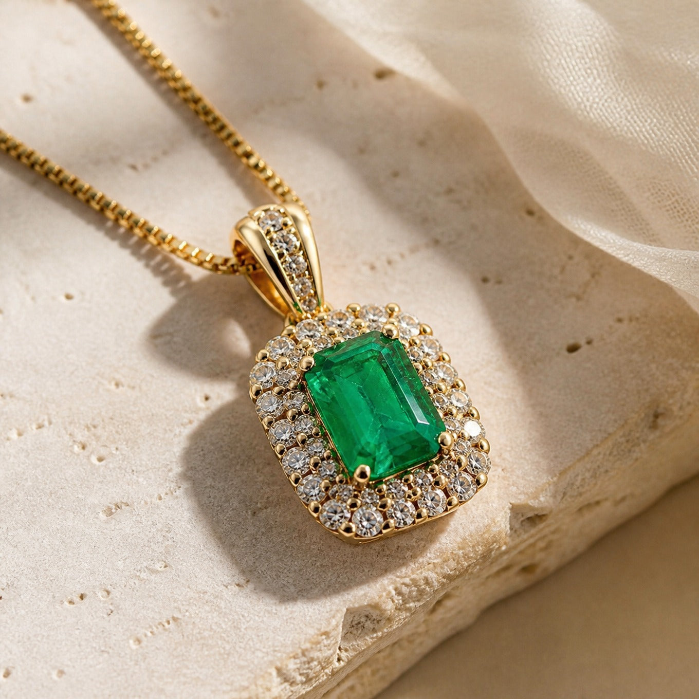 Emerald Golden Bohemia Necklace