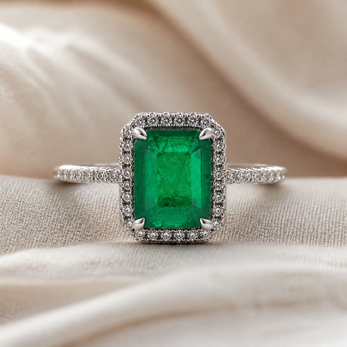 Emerald Radiance Gem Ring