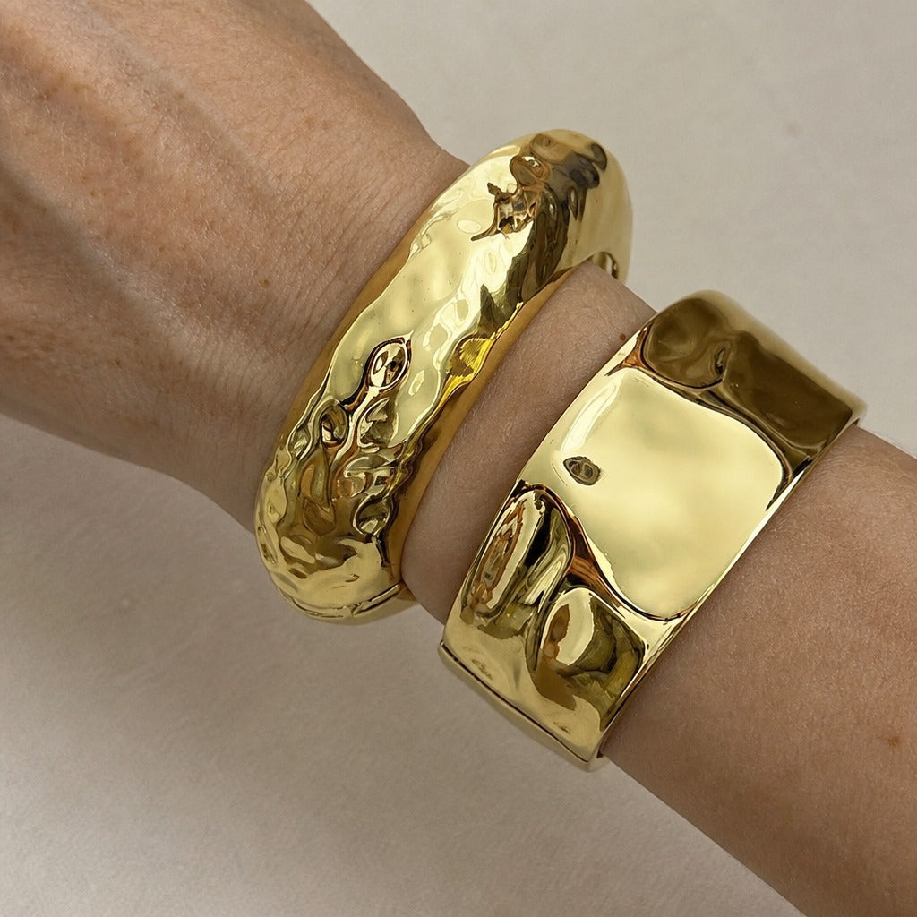 Lunelle Curved Statement Bangle